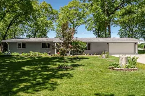 4405 Jennel Dr, Rockton, IL 61072