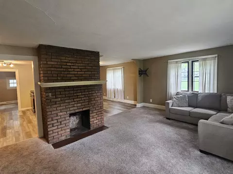 5532 Broad St, Roscoe, IL 61073 photo 6