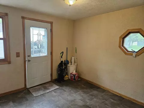 5532 Broad St, Roscoe, IL 61073 photo 17