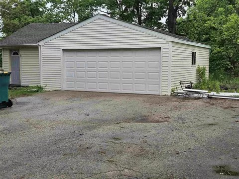 5532 Broad St, Roscoe, IL 61073 photo 4