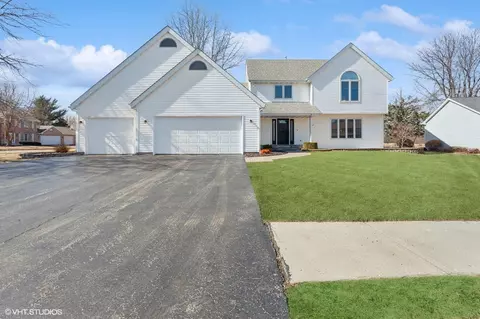 1740 Sentinel Ct, Rockford, IL 61107