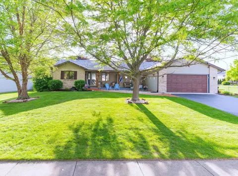 3187 Kregel Dr, Rockford, IL 61109