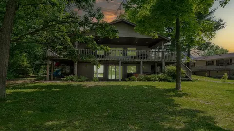 218 SE Candlewick Dr, Poplar Grove, IL 61065