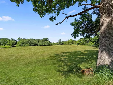 11999 Oakridge Rd, Caledonia, IL 61011