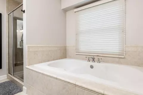 Bath - 7527 Mikes Pl, Cherry Valley, IL 61016 photo 3 of 5