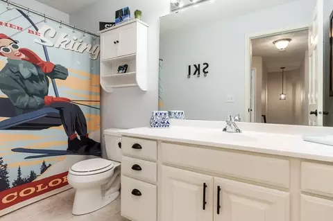 Bath - 7527 Mikes Pl, Cherry Valley, IL 61016 photo 4 of 5