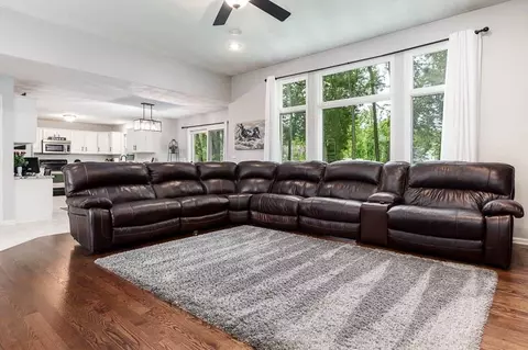 Living - 7527 Mikes Pl, Cherry Valley, IL 61016 photo 2 of 6