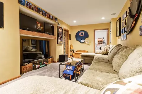 Living - 7527 Mikes Pl, Cherry Valley, IL 61016 photo 5 of 6