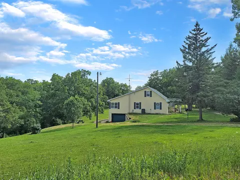 4459 W Stagecoach Trl, Galena, IL 61036