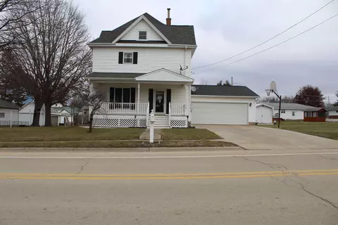 208 S Railroad St, Warren, IL 61087