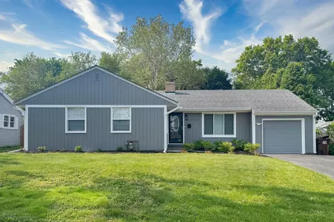 3111 Highcrest, Rockford, IL 61107