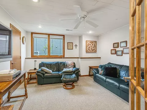Living - 1403 Pier Dr, Lake Summerset, IL 61019 photo 6 of 6