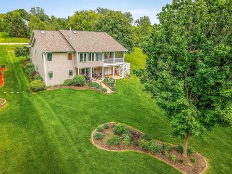 Exterior - 1403 Pier Dr, Lake Summerset, IL 61019 photo 3 of 14
