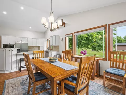 Dining - 1403 Pier Dr, Lake Summerset, IL 61019 photo 2 of 4