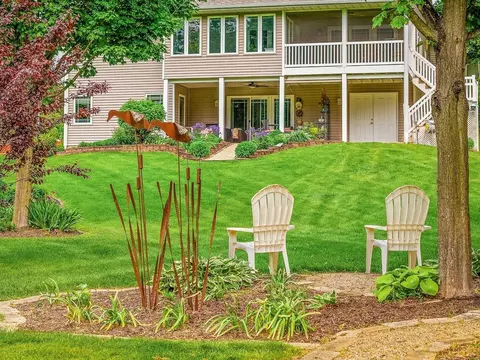Exterior - 1403 Pier Dr, Lake Summerset, IL 61019 photo 2 of 14