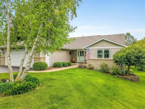 1403 Pier Dr, Lake Summerset, IL 61019