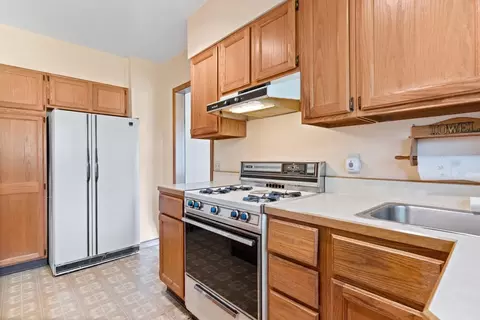 309 W State St, Cherry Valley, IL 61016 photo 6