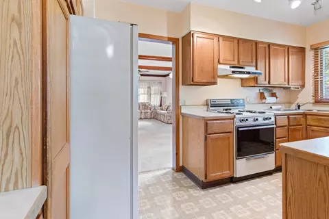 309 W State St, Cherry Valley, IL 61016 photo 7