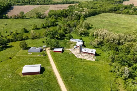 1139 Us Hwy 20 E, Elizabeth, IL 61028