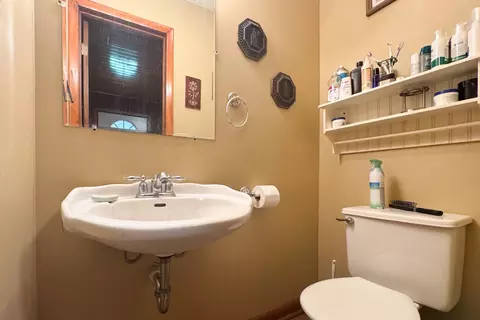 Bath - 5223 Glen Dr, Roscoe, IL 61073 photo 2 of 2