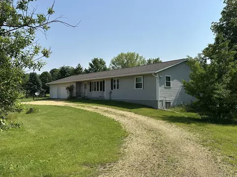 303 Pearl St, Baileyville, IL 61007