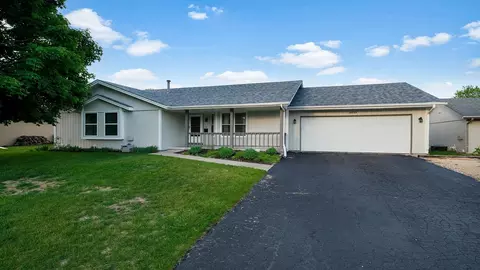 10129 Asbury Ln, Machesney Park, IL 61115
