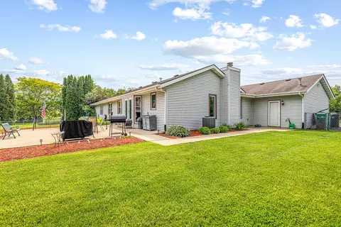 9650 Edgefield Rd, Roscoe, IL 61073 photo 42