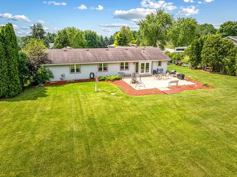 9650 Edgefield Rd, Roscoe, IL 61073 photo 51