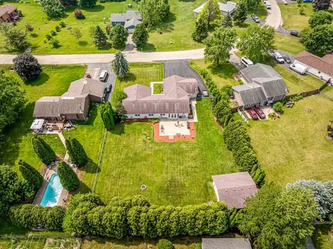 9650 Edgefield Rd, Roscoe, IL 61073 photo 48