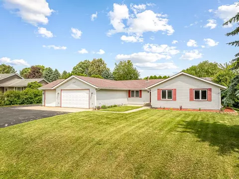 9650 Edgefield Rd, Roscoe, IL 61073 photo 1