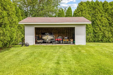 9650 Edgefield Rd, Roscoe, IL 61073 photo 41