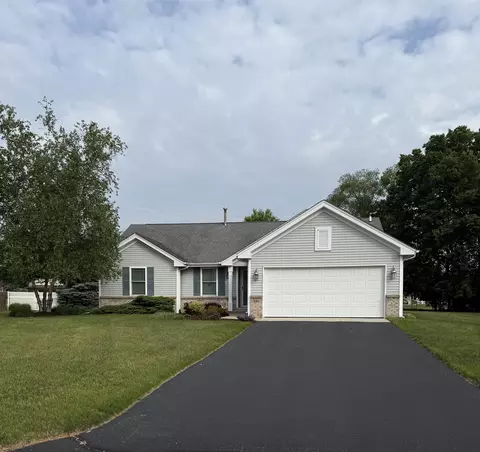 891 Crestview Dr, Rockton, IL 61072