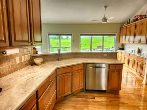 13-150 Spring Creek Dr, Lanark, IL 61046 photo 9
