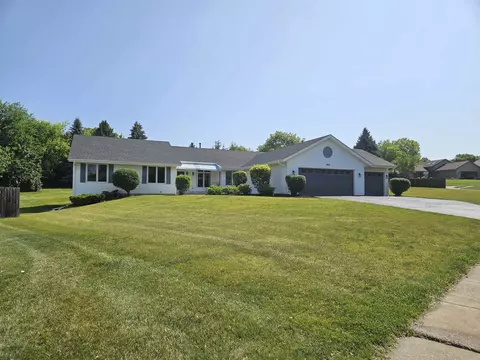 3852 Foxborough Ln, Rockford, IL 61114