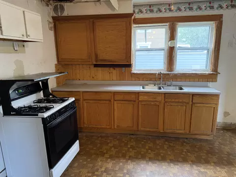 Kitchen - 1473 S Float Ave, Freeport, IL 61032 photo 2 of 3