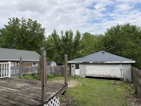 Exterior - 1473 S Float Ave, Freeport, IL 61032 photo 2 of 2