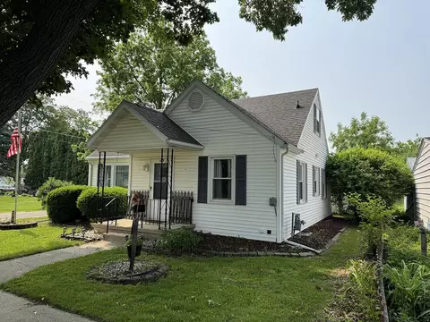 109 E 3rd St, Milledgeville, IL 61051