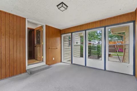 852 W Fairgrounds Rd, Freeport, IL 61032 photo 3