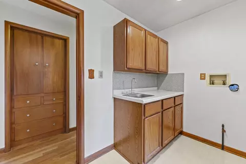 852 W Fairgrounds Rd, Freeport, IL 61032 photo 11