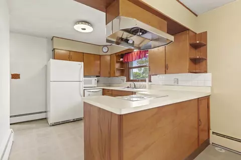852 W Fairgrounds Rd, Freeport, IL 61032 photo 7
