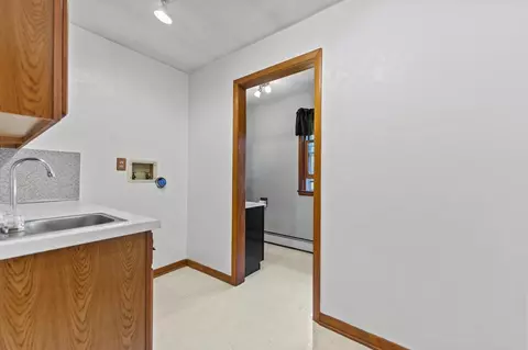 852 W Fairgrounds Rd, Freeport, IL 61032 photo 10