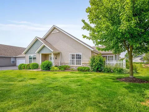 234 Lilac Ln, Rockford, IL 61107