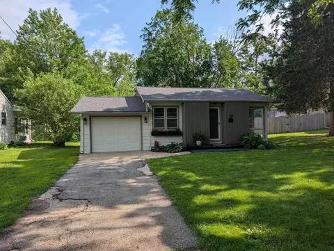 138 E River Rd, Rockton, IL 61072 photo 3