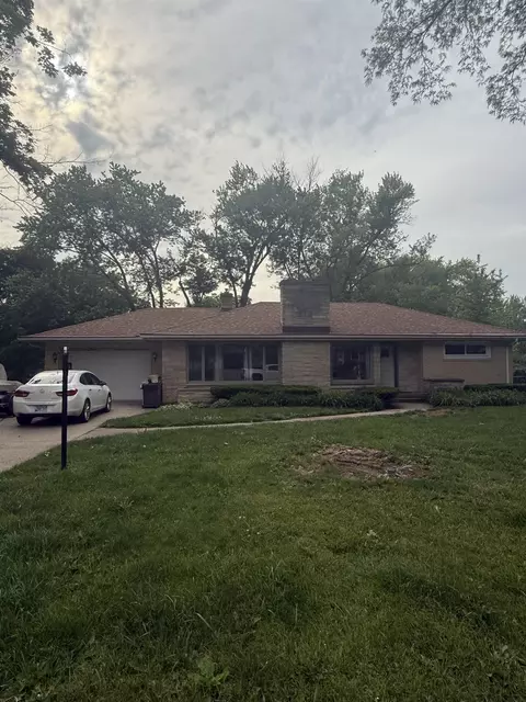3610 Pinecrest Rd, Rockford, IL 61107