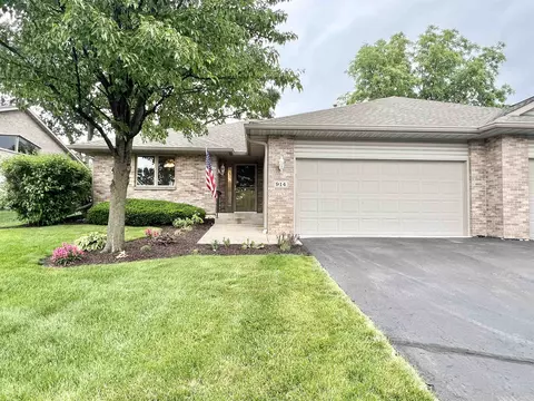 914 High Point Dr, Rockton, IL 61072