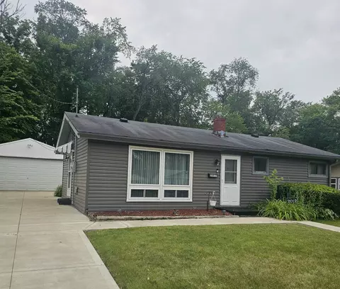 2012 Knowlton St, Rockford, IL 61102