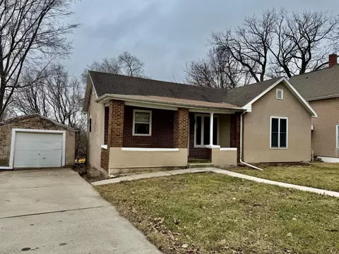 308 6th St, Lasalle, IL 61301