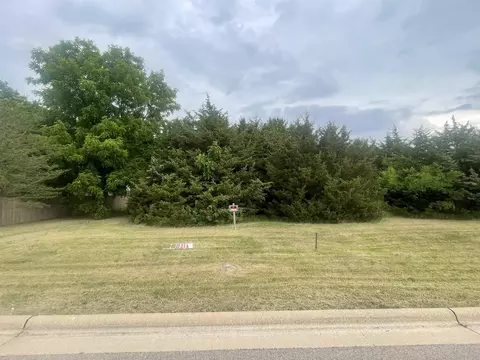 475 Symphony Cove Rd, Machesney Park, IL 61115