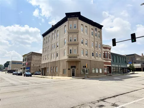 24-26 S Galena, Freeport, IL 61032