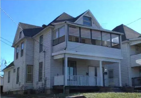 1103-1103 S 12 S Walnut Ave, Freeport, IL 61032